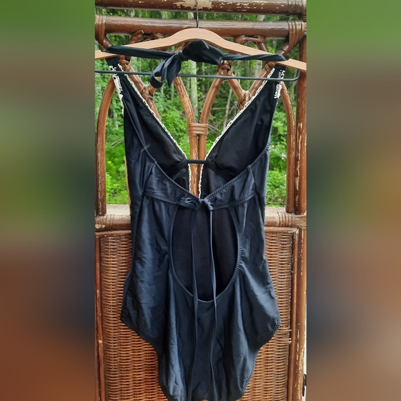 🌟3/50 Black Kona Sol Lace One Piece Swimsuit - Picture 9 of 11